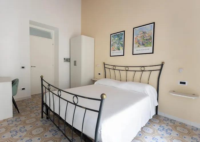 De Santis Oda ve Kahvaltı